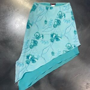❌SOLD❌Vintage Hot Kiss blue floral asymmetrical skirt